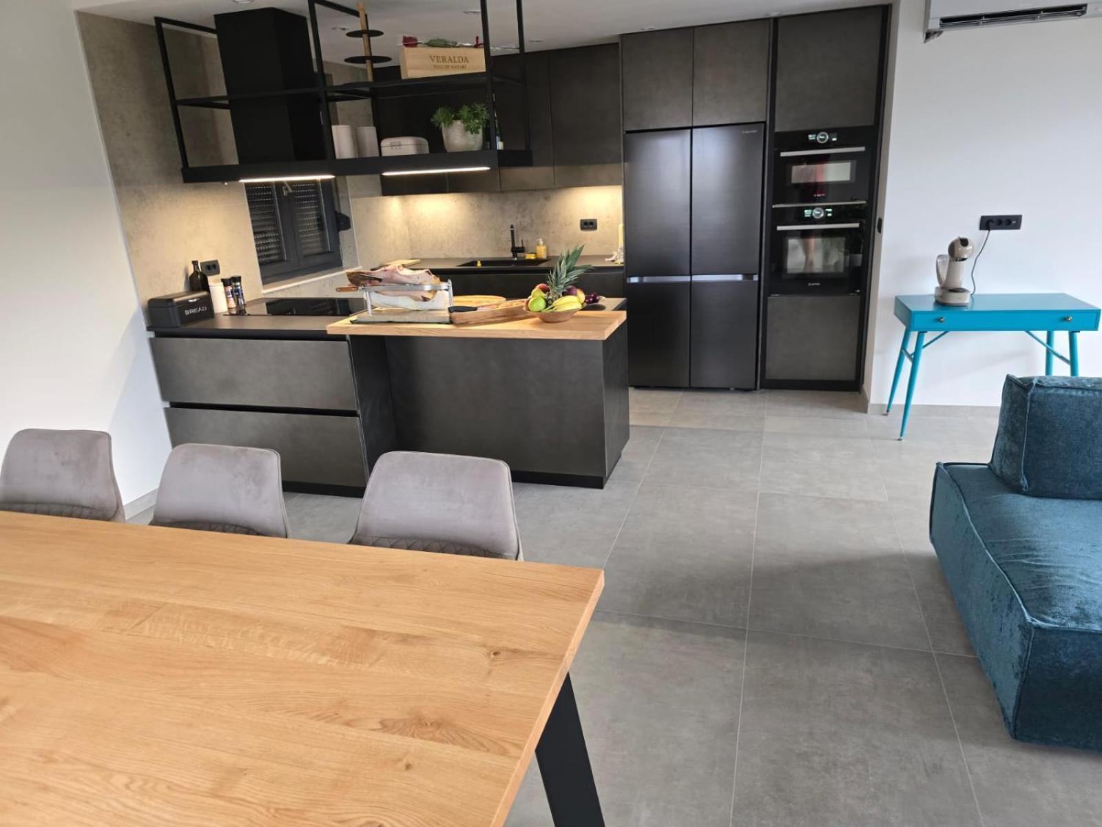 Apartmán Penthouse Hedonist With Hidromassage Bath *