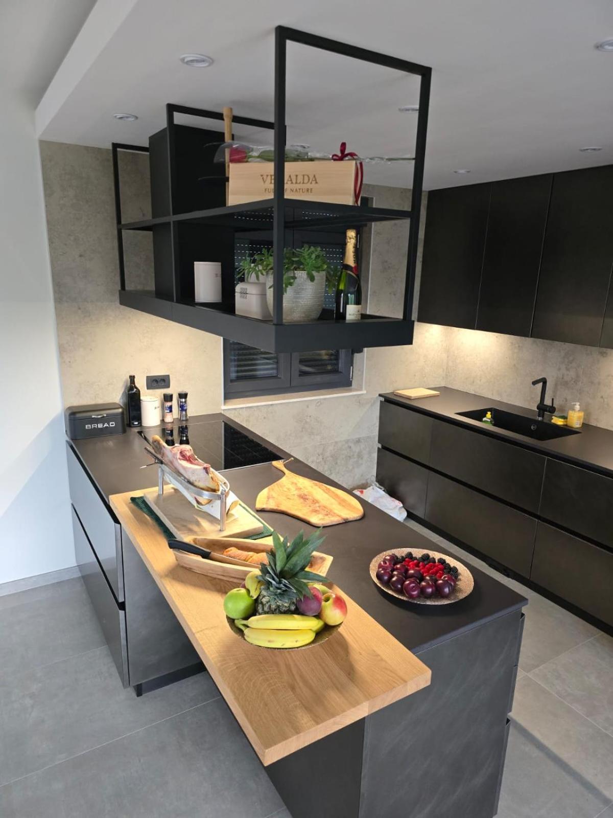 Penthouse Hedonist With Hidromassage Bath Apartmán *